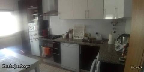 T2 Vila Franca de Xira Com Cozinha Equipada