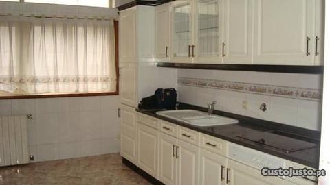 Apartamento T2 - Urb. dos Altos - Centro da Maia