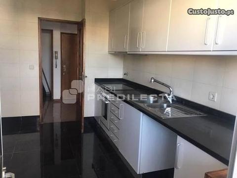 Refh3067 - T2 5min Metro Contumil