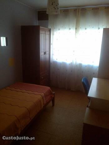 Quartos MENINA estudante