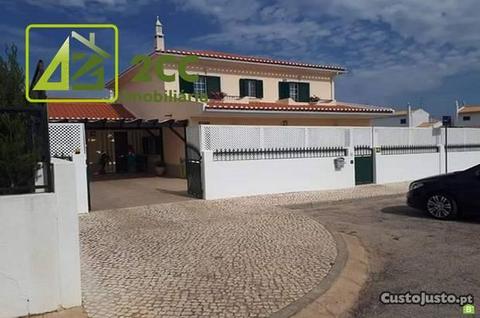 Moradia T5 Isolada, Centro de Altura - Algarve