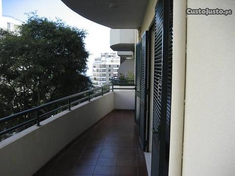 Apartamento T3 - São Martinho