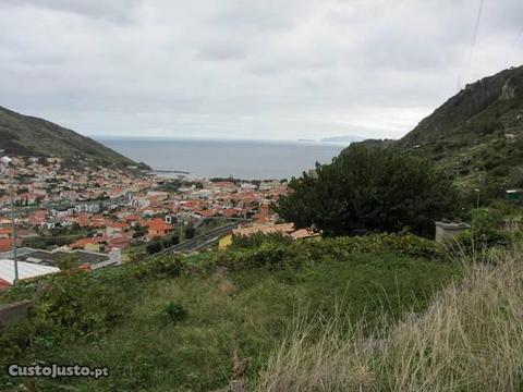 Terreno com 250 m2 - Machico