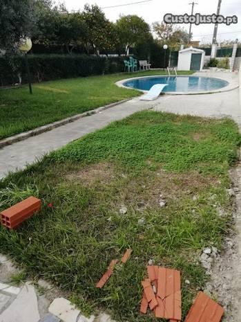 Lote urbano com 417m2 em redondos Fernão Ferro