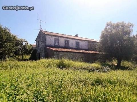 Quintinha com Moradia para Restauro em Pedra
