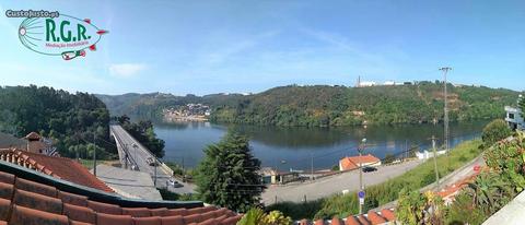 Moradia Com vistas sobre o Rio Douro com Restaura