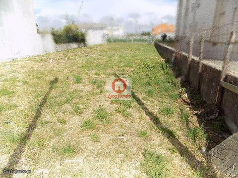 [240-T-17416] Terreno p/ moradia, Mindelo